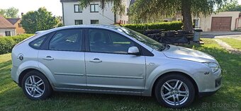 Ford Focus Ghia 2.0. TDCI 98 kW - 9