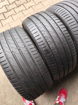 225/45/17 - 9