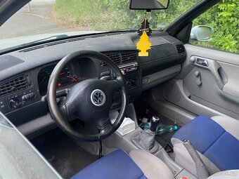 Volkswagen Golf 3.5 Cabrio 1.6 - 9