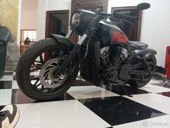 Indian scout bobber Dark Horse Custom - 9