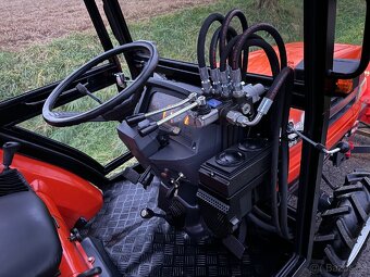 Japonský traktor KUBOTA GL 23
Diesel 3 válec, 23HP - 9