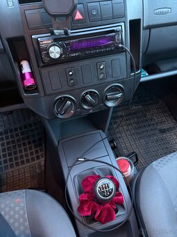 Volkswagen Polo - 9