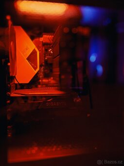 Prodám herní PC (i7, GTX 1660, 32G DDR4, 1.5TB SSD)+display - 9