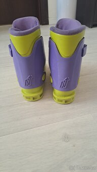 Dětské lyže Atomic + lyžáky Nordica + hůlky - 9