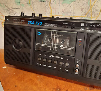 Radiomagnetofon RFT SKR720 z roku 1988 - 9