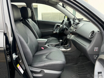Toyota Rav4 2.2 D-CAT,Automat,Keyless,Kamera,DVD,Kůže,BLACK - 9
