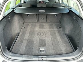 VW Golf 7 1,6TDi Combi Comfortline – 2019 – ALU KOLA, ACC - 9