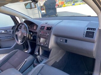 VW Touran 1.6 TDi 77kw manuál - 9
