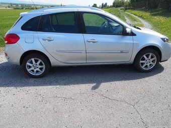 Renault clio combi 2010 - 9
