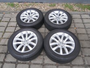 LETNÍ ALU KOLA 5 X 112 VW ORIGINÁL 215 60 16 - 9