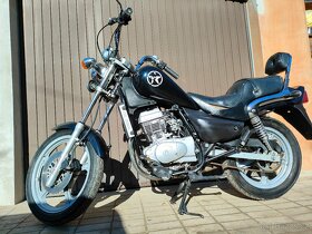 Suzuki Marauder 125 - 9