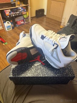 Jordan 4 - 9