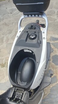 Aprilia Scarabeo 125ie, r.v.2011 - 9