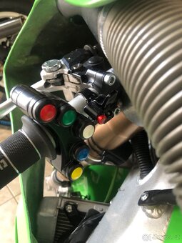 Kawasaki ZXR 400 - 9