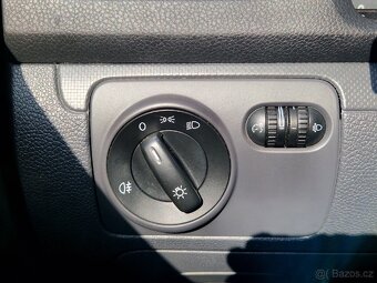 VW Golf V 2007 1.6i 75kW ČR Čtěte celý inzerát - 9