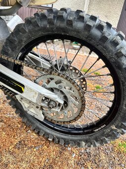 Suzuki RM 250 - 9