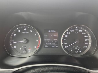 i30 fastback, STYLE + NAV, servisní knížka, 1. majitel - 9