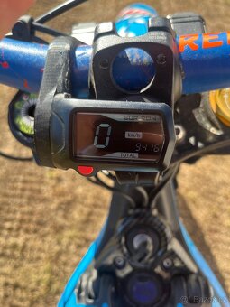 Surron light bee x - 9