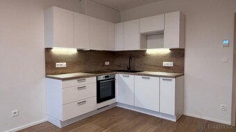 Pronájem bytu 2kk 57m2, 5NP Olomouc Slavonín - 9