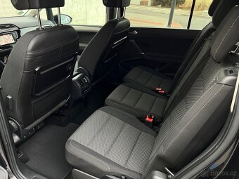 VW Touran 2.0 TDI DSG 7 míst - 9