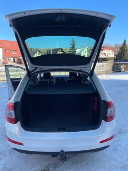 Škoda Octavia Combi 2.0 TDI Elegance DSG - 9