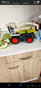 Bruder kombajn john deere a řezačka class 900 jaguar - 9