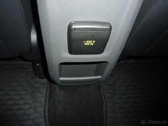 Ford Kuga 2.0 TDCi 4x4 TITANIUM-Xenony-Panorama - 9