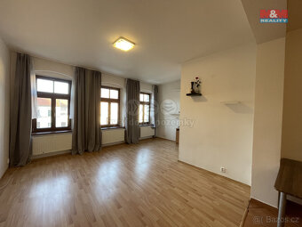 Pronájem bytu 3+kk, 100 m², Žatec, ul. Žižkovo náměstí - 9