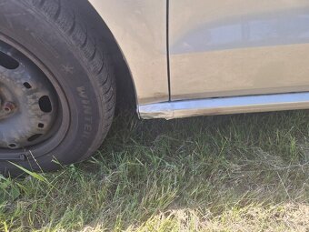 VW POLO 1,4 benzin rok 2012 - 9