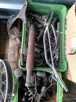 Motory, plechy, kola Jawa ČZ - 9