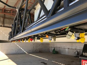 Samojízdný postřikovač HORSCH Leeb PT 350 - 9