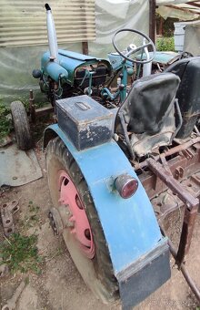 Traktor s motorem ZETOR 25 - 9