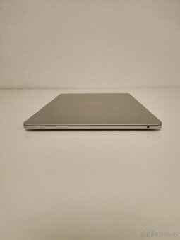 MacBook Pro 2017 | i5 • 8GB • 256GB SSD - 9