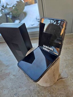 Samsung Z flip 5 512GB graphite - 9