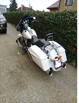 Harley - Davidson FLHXS Street Glide - 9