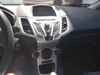 Ford fiesta1.6 tdci - 9