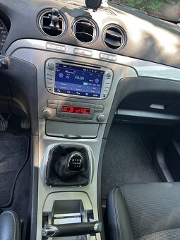 Ford S-Max - 9