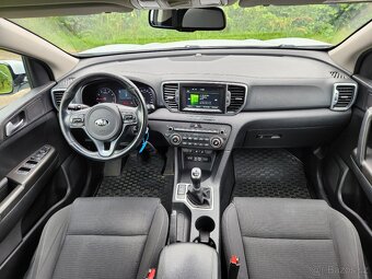 Kia Sportage 1,6i 4x2 MT 2017 ČR 1. majitel 289 000 km - 9