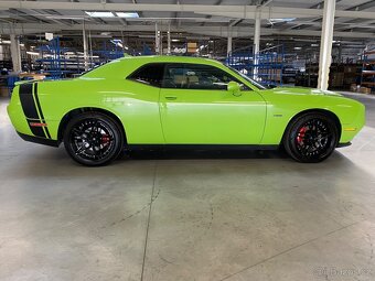Dodge challenger 5,7 Hemi V8 R/T - 9