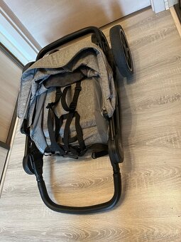 Prodam kocarek znacky Britax Romer - 9