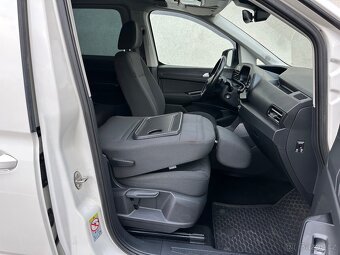 Caddy 2,0Tdi,DSG,1.maj.Čr,tažné,výhřevy,DPH - 9