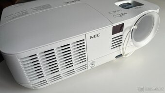 Projektor NEC V281W - stav nového - 9