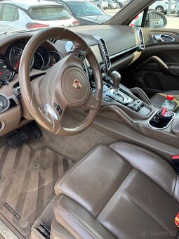Porsche Cayenne - 9