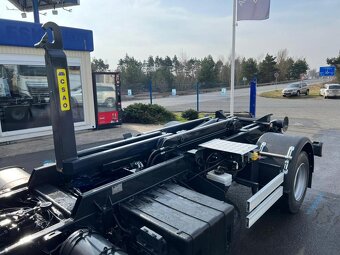 Iveco 75E18 Kontejner Nová nástvaba 5t - 9