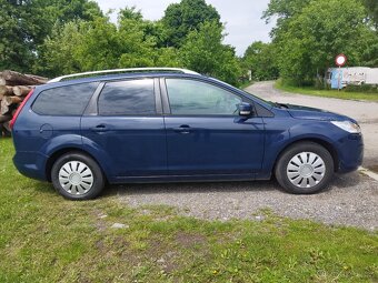 Ford Focus 1.6i 16V kombi - 9