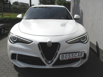 Alfa Romeo Stelvio 2.9 Tw-Turbo V6 Quadrifoglio 1.199.999Kč - 9