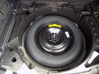 Land Rover Discovery Sport D150 AWD AUT. - 9