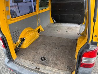 Vw transporter T5 Long verze 2.0tdi 103kw 9/2010 - 9