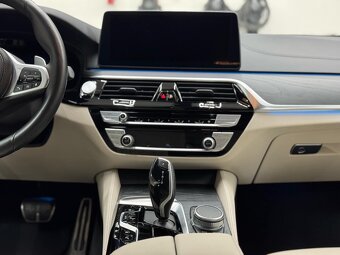 BMW 545E, 4x4, 31tis. km, BOHATÁ VÝBAVA, ZÁRUKA, DPH - 9