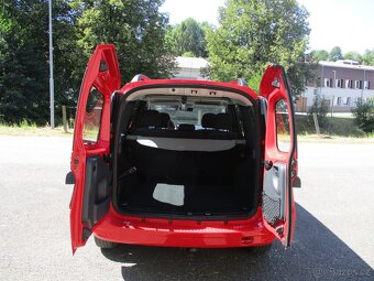 DACIA LOGAN 1.6 i KOMBI - 1. majitel, 5 míst - 9